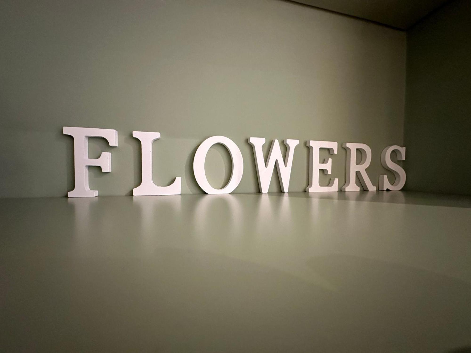 Flowers, A Cozy Suite In Milán Exterior foto