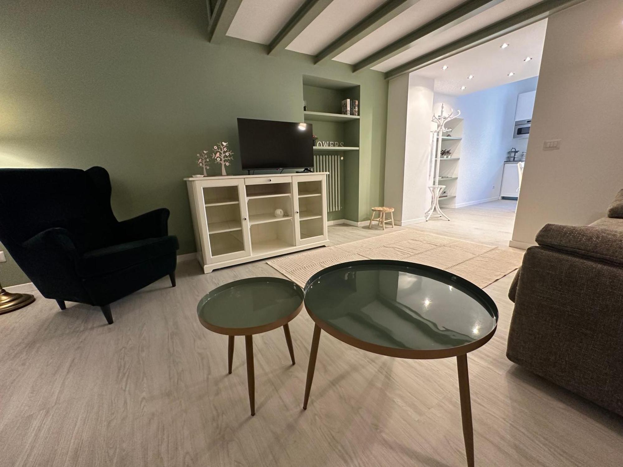 Flowers, A Cozy Suite In Milán Exterior foto